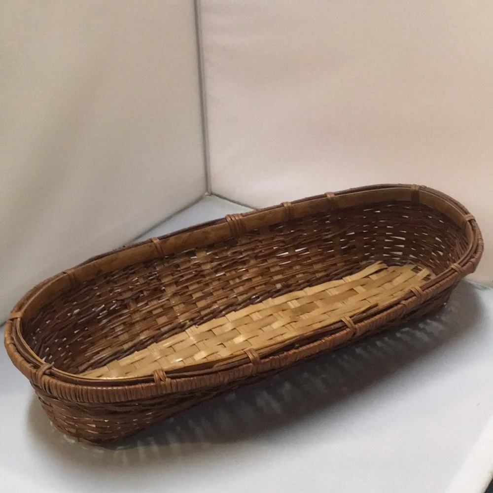 Handwoven Oval Serving Bread Basket Natural‎ Brown & Tan Farmhouse Rustic Wicker